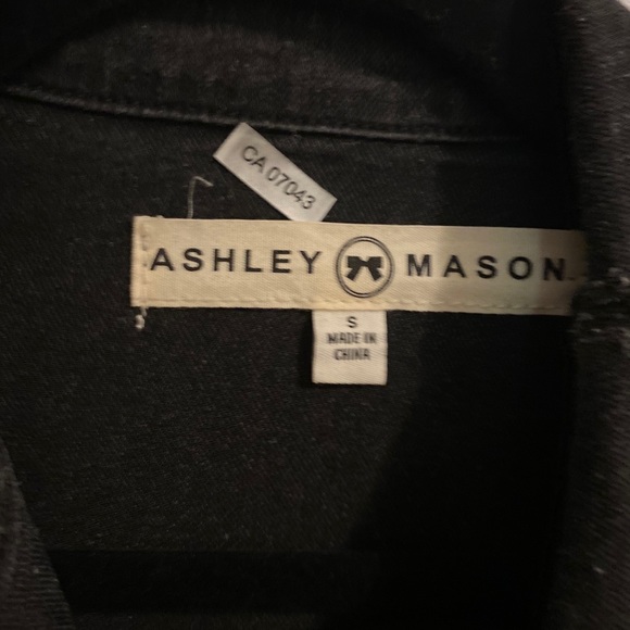 CROPPED BLACK JEAN JACKET!! - Picture 3 of 5